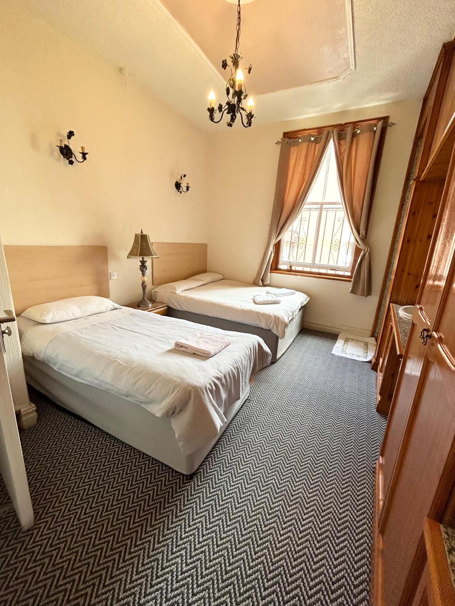 The Egerton Arms Hotel Salford Salford  Eksteriør billede